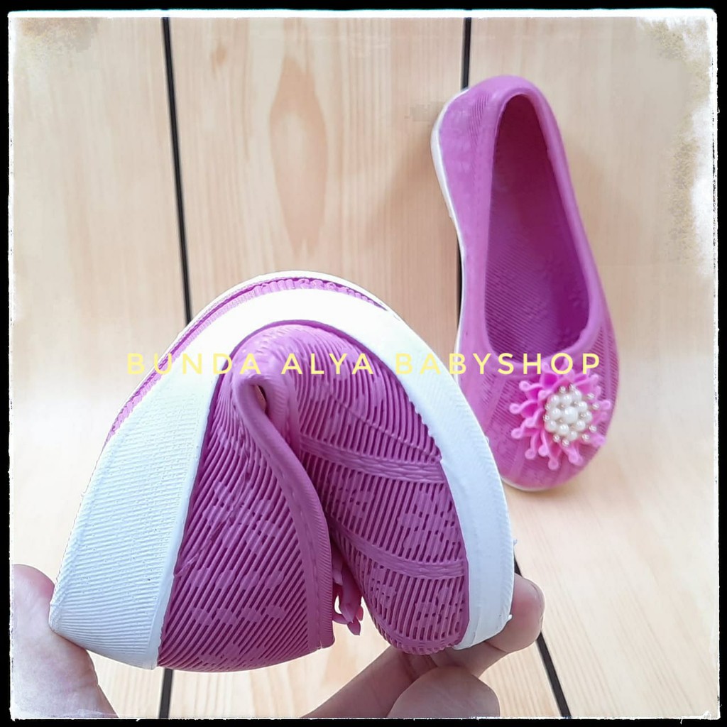 Sepatu Anak Perempuan Usia 1 Tahunan Size 20 - 21 Lentur - Sepatu Slip On Cewek Anti Licin PINK Karet Anti Licin