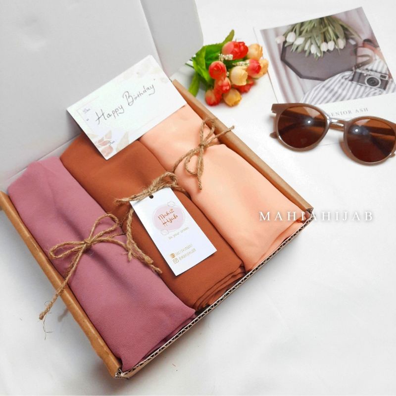 Hampers Hijab Pashmina Babydoll / Paket Gift hadiah murah / Kado Ulang tahun , pernikahan , annivarsary , wisuda