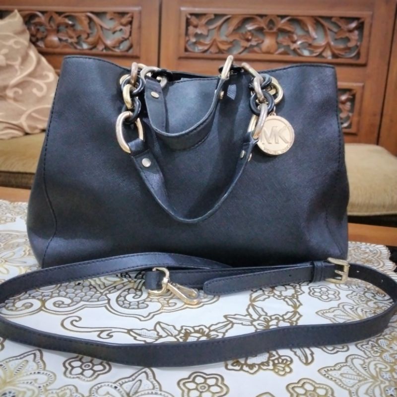 mk chintya preloved