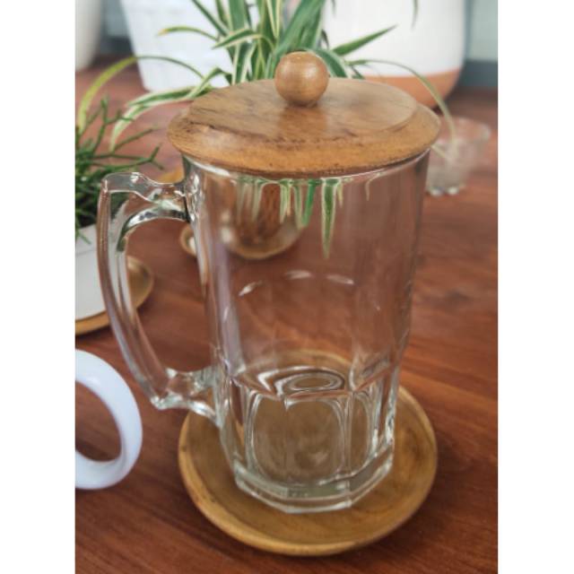 Set tutup gelas dan tatakan gelas kayu