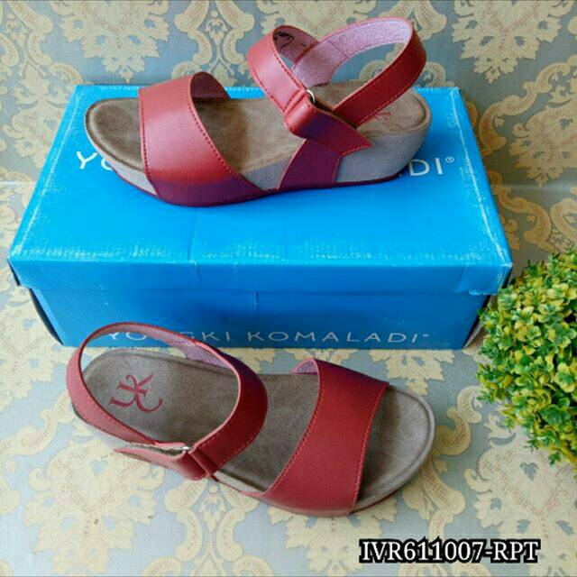 Sandal Yongki Komaladi Matahari