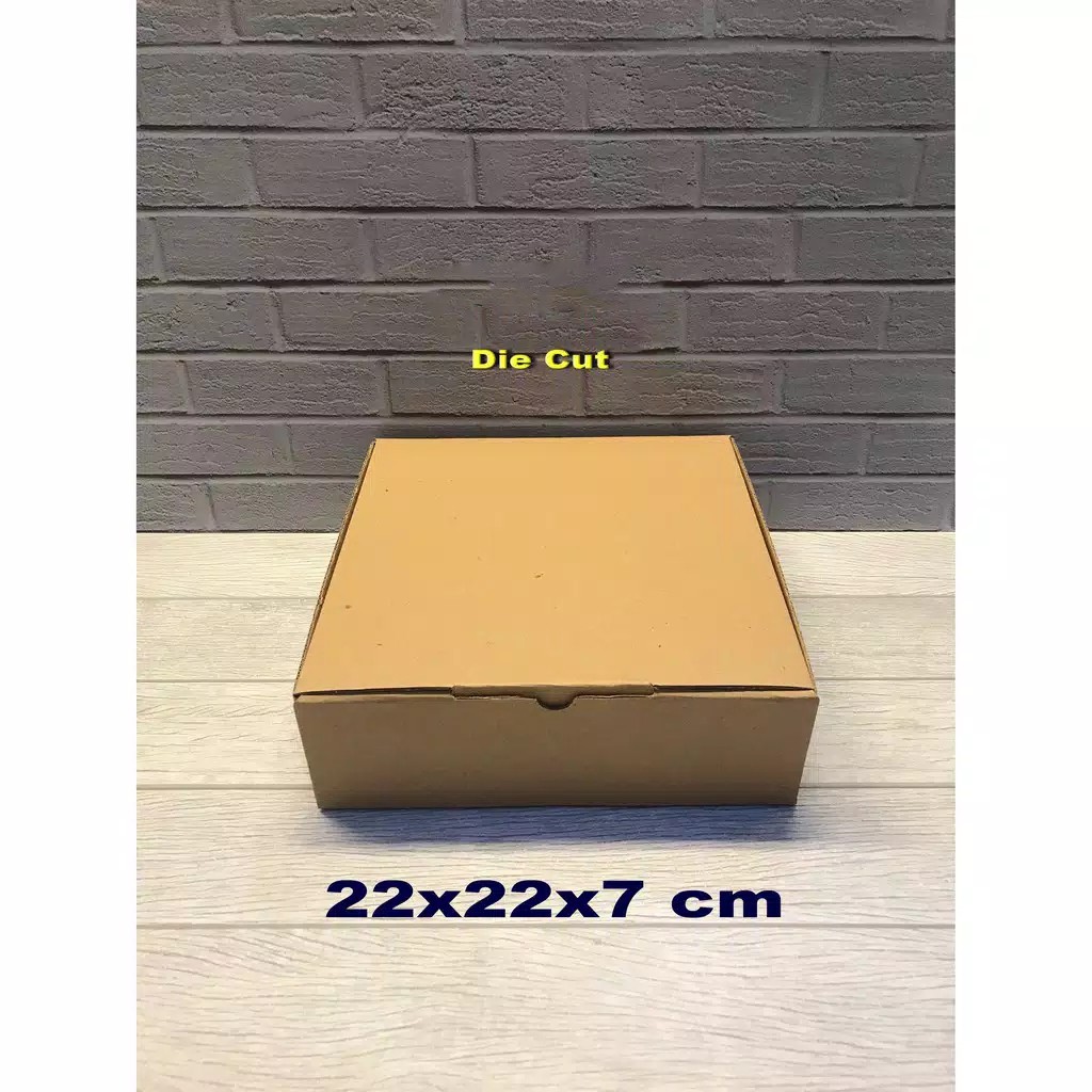 

Kardus 22 x 22 x 7 cm....... Die Cut
