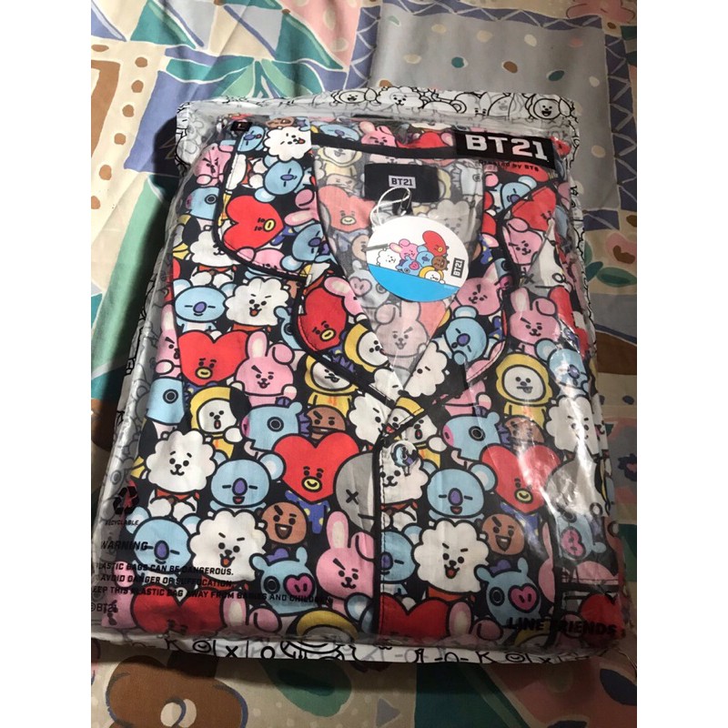 (READY STOCK) PAJAMA PIYAMA BT21 OFFICIAL uk. L