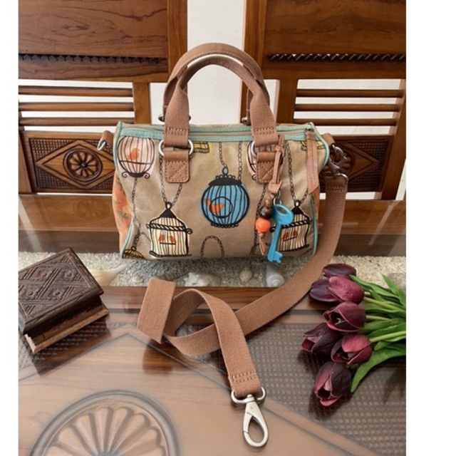 Fossil Keyper Satchel With key