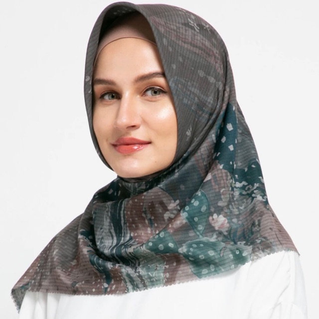 Buttonscarves The Opuntia Voal Square - Moss