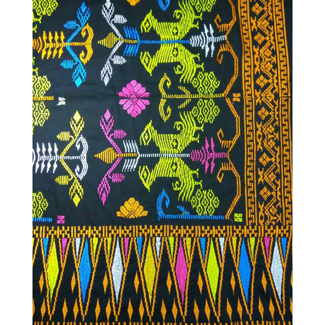 Kain batik Borneo