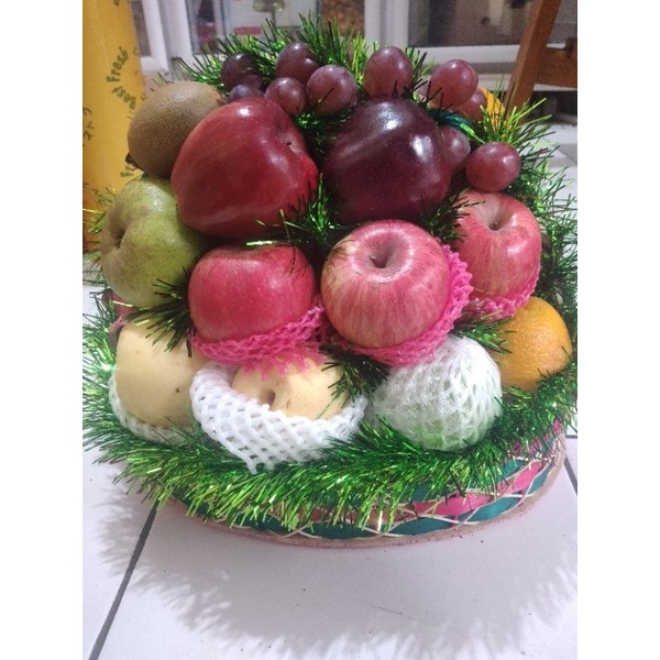 

parcel buah dengan 9-11macem buah, 6-7kg