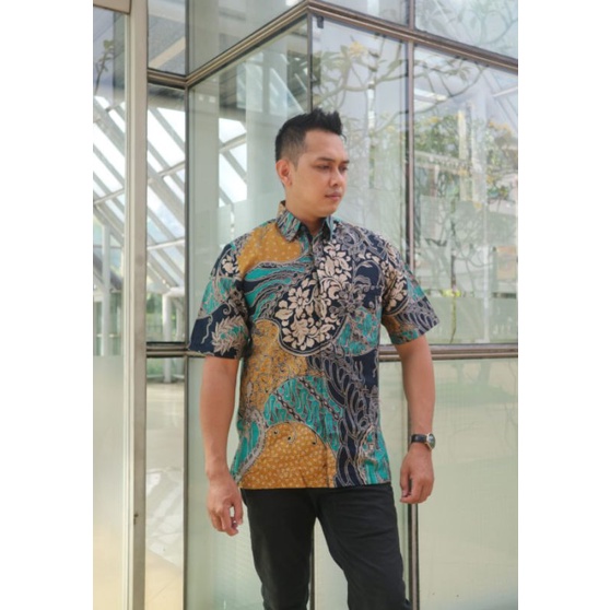 kemeja batik lengan pendek