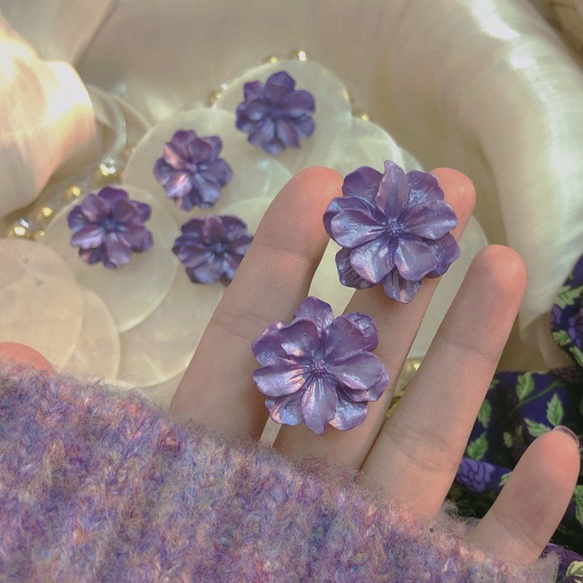 Anting Wanita Korea Elegan Bunga Putih Ungu/ Korean Elegant White Purple Flower Bloom Earrings-4
