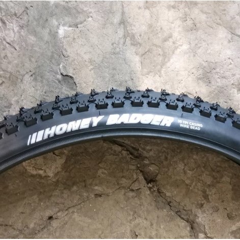 Ban Luar Kenda 27.5x 2.20 Honey Badger