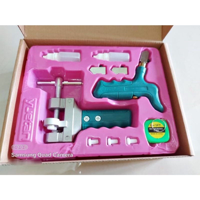 

Pisau Potong Keramik Cutter Kaca Handle Genggam Glass Opener Set