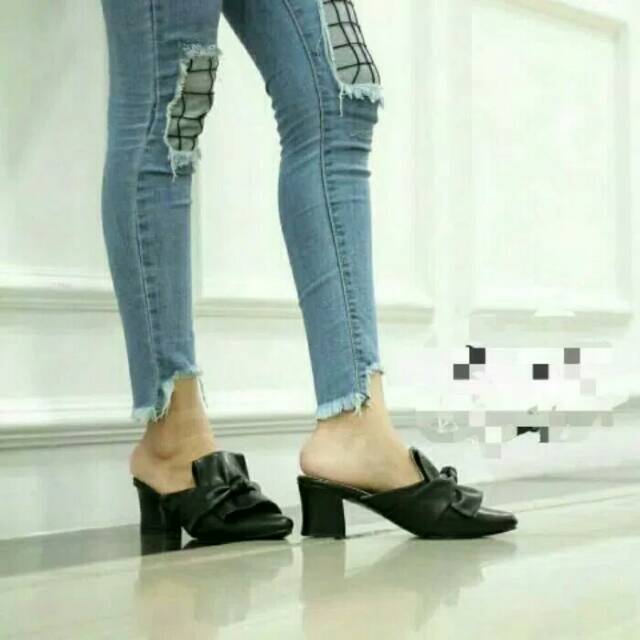 HIGH HEELS HAK TAHU PITA HITAM