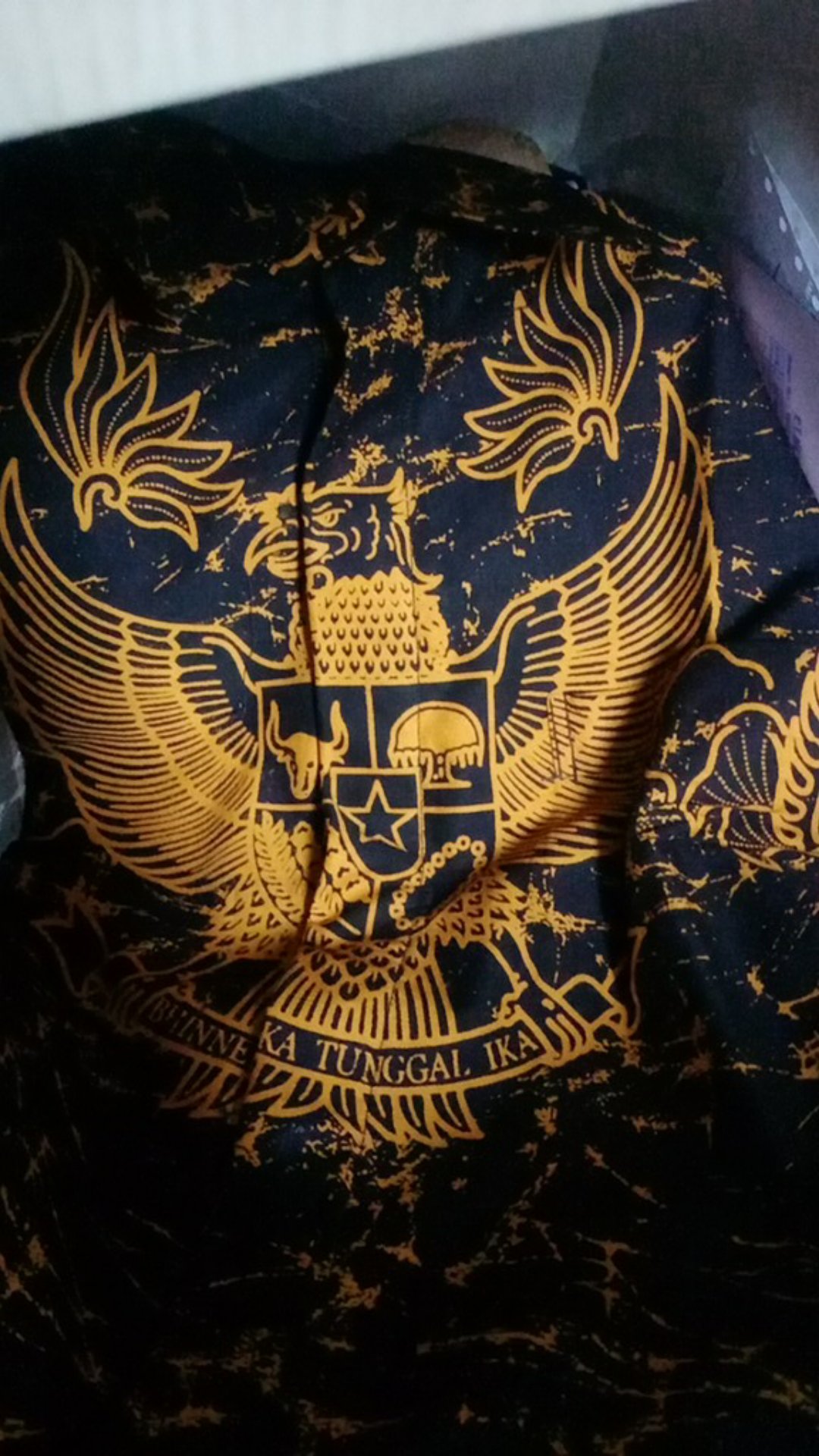 Garuda Pancasila Gold Merah Kemeja Batik Solo Pria Lengan Panjang Full Furing Atasan Premium Dillan