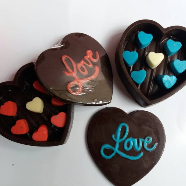 

Kado coklat valentine love