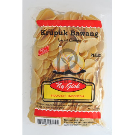 

Kerupuk Bawang Ny Giok Pedas 500gr Krupuk Mentah Enak Camilan Cemilan