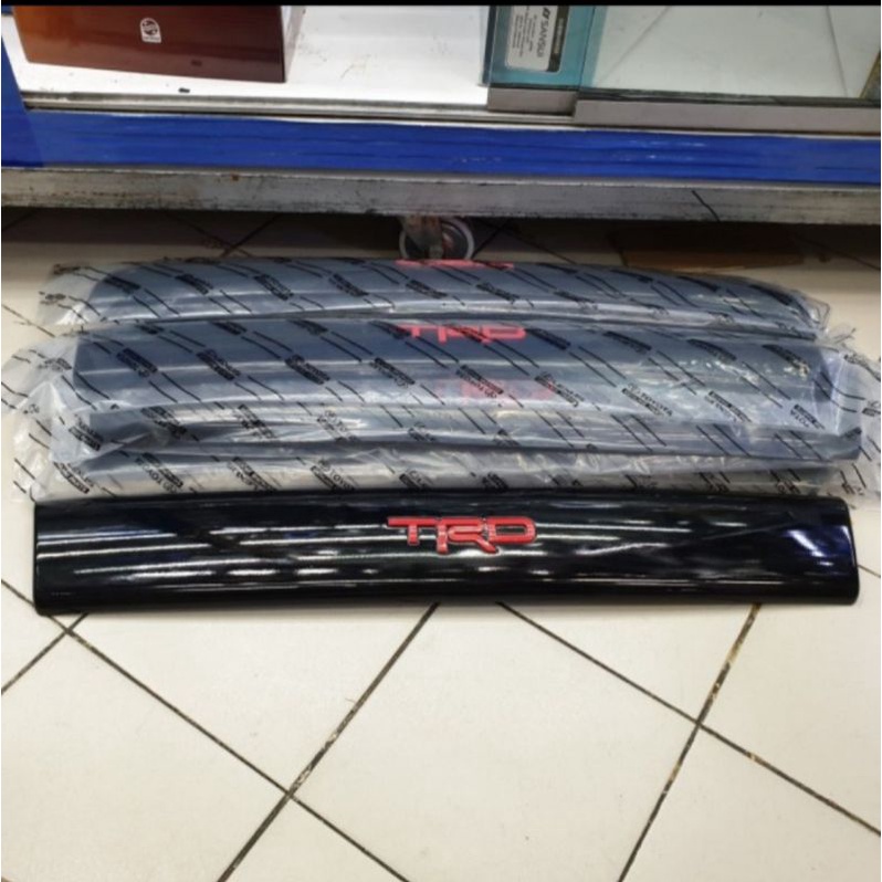 List Grill Gril Depan Bawah Bumper Fortuner VRZ TRD Original