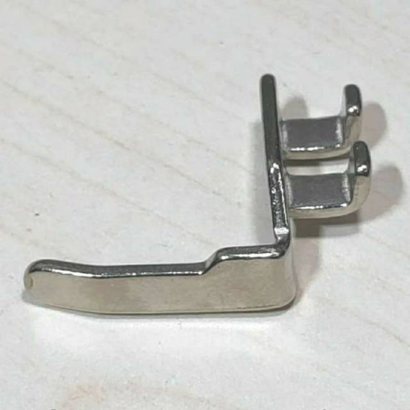 Sepatu jahit resleting sebelah mesin jahit manual/hitam/jadul