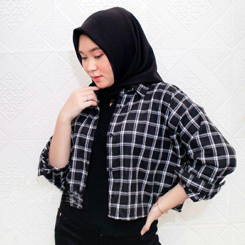 MOLLY BASIC CROP KEMEJA FLANEL