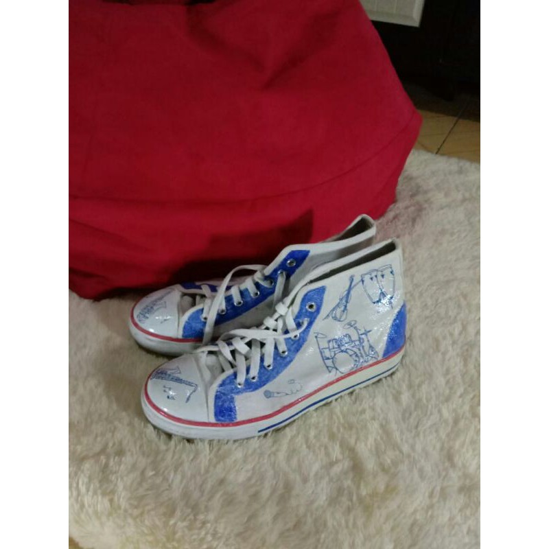 sepatu sneakers merk pixel