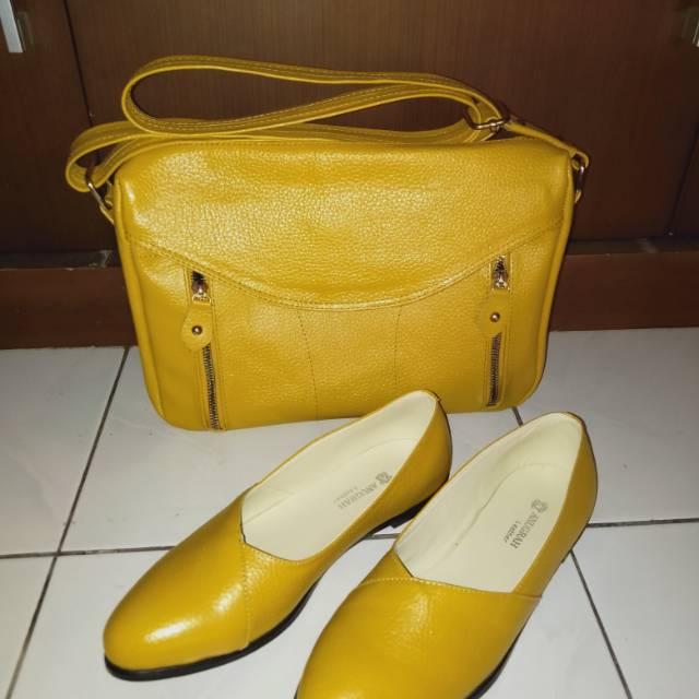 One Set Tas Sepatu ( Tas size M)