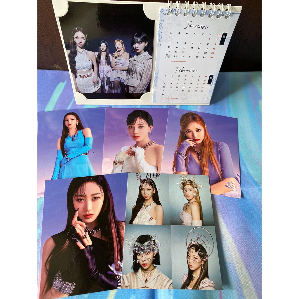 

KALENDER MEJA / DUDUK 2022 AESPA CHANGEABLE CALENDER 2022