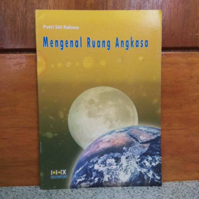 BUKU MENGENAL RUANG ANGKASA