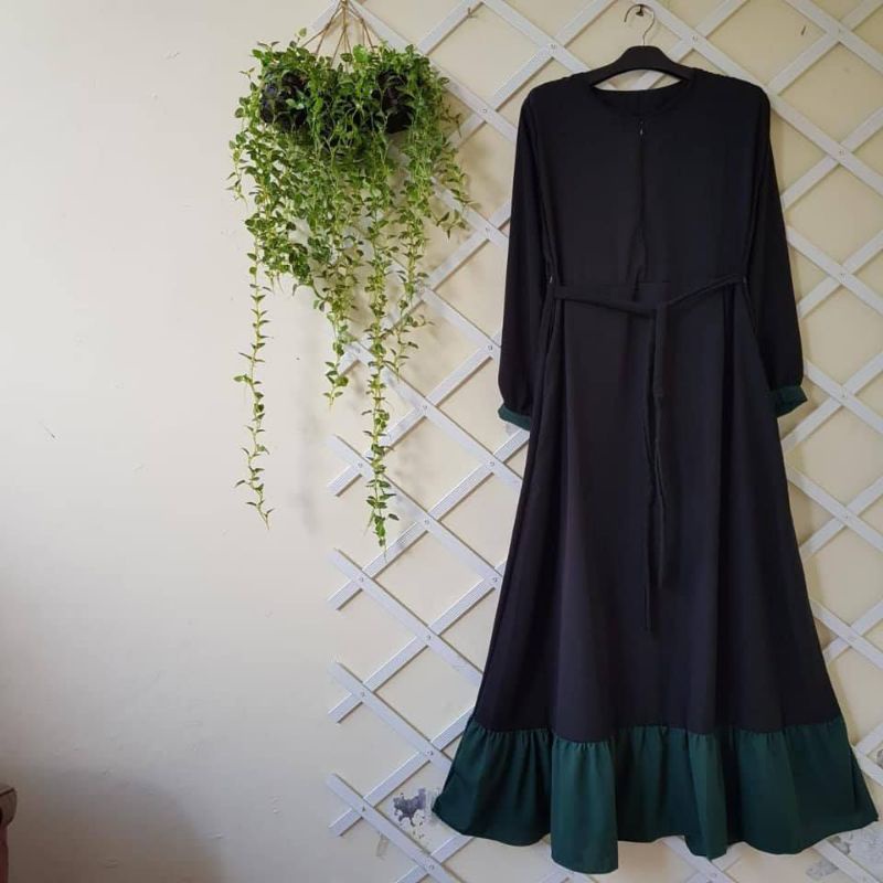 Gamis hitam rempel kombinasi