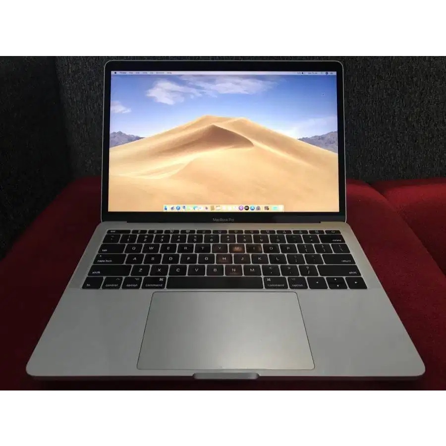 Laptop MacBook Pro i5 RAM 8GB SSD 512GB bekas second