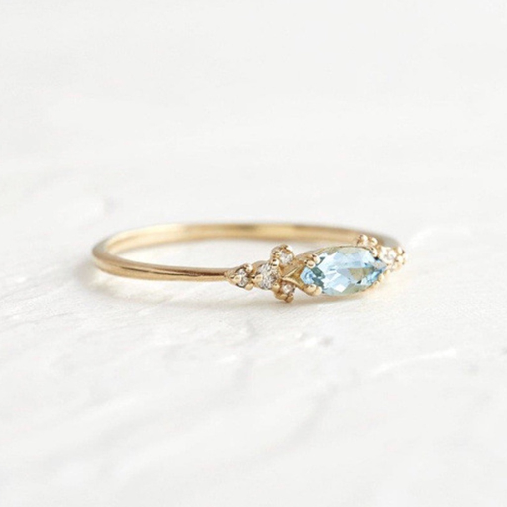 Hu Hu Hu Hu Hu Alat Bantu Pasang Kacamata♡ 4pcs / Set Cincin Zircon Bentuk Bunga Bahan Alloy Untuk Wanita