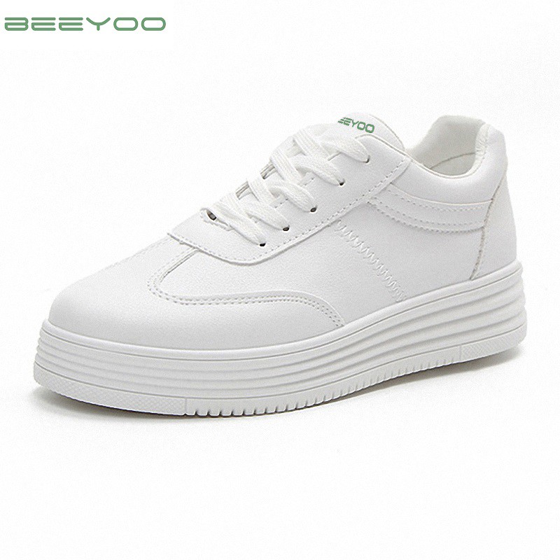 Beeyoo Sepatu Wanita Sneakers Tali Sepatu Olahraga Ringan Model Fashion WK103-Putih