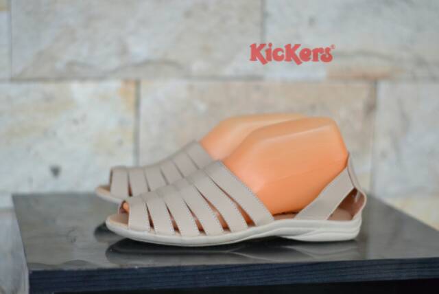 SANDAL SEPATU WANITA KICKERS MURAH TERBARU