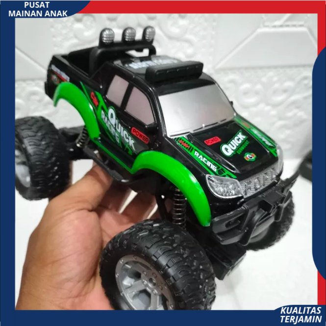 Mobil Remote Control Off Road Pickup / Rock Crawler Jeep Remot Kontrol Berlampu Mainan Anak Laki Laki