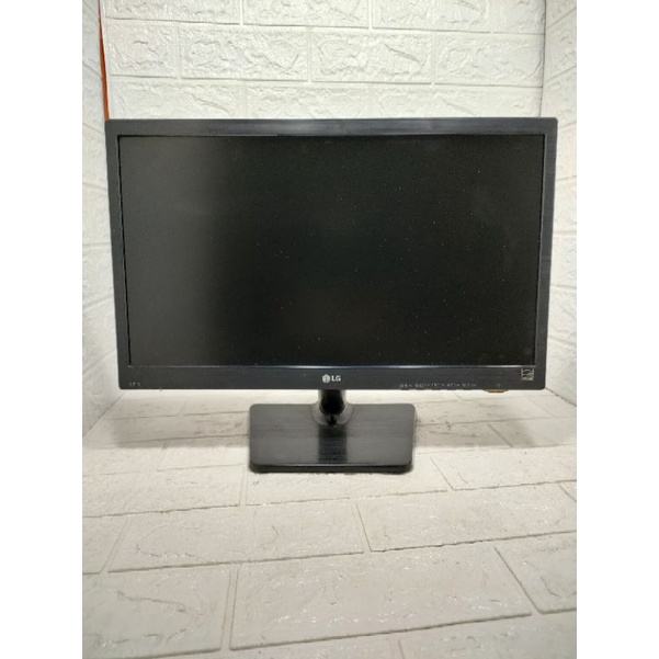 Monitor LG LED 20 Inch Wide Lengkap Kabel