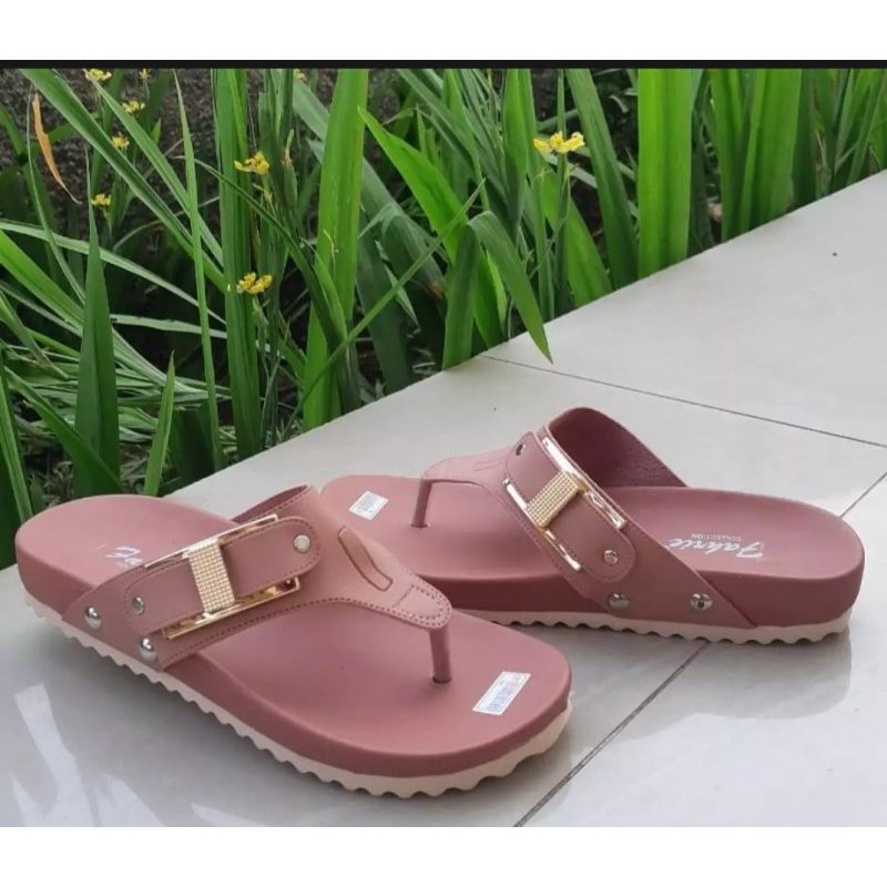 sandal flat wanita jepit terbaru