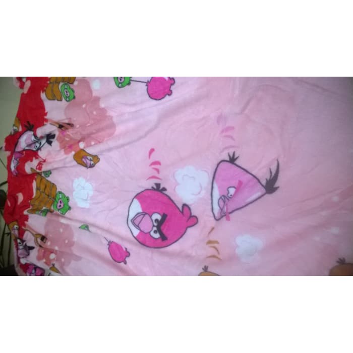 Selimut bulu Karakter Angry Bird