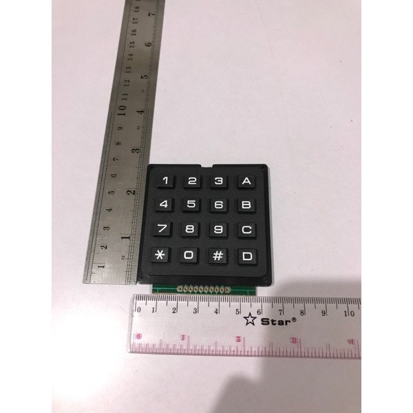 keypad timbul 4x4 warna hitam timbul ukuran 6.5 cm x 6.5 cm