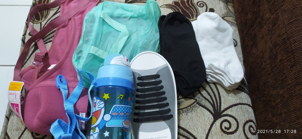 Botol Minum Sedotan Karakter