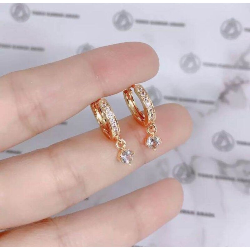 ANTING TITANIUM KLIP PERMATA WARNA GOLD PERHIASAN WANITA DEWASA