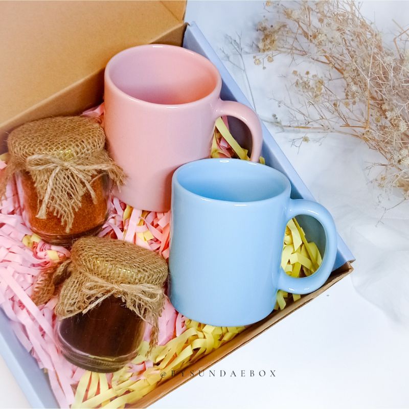 

KADO PERNIKAHAN / HAMPERS ULANG TAHUN / WEDDING GIFT