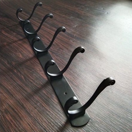 HANGER. GANTUNGAN BAJU. GANTUNGAN KAMAR MANDI. KAPSTOK