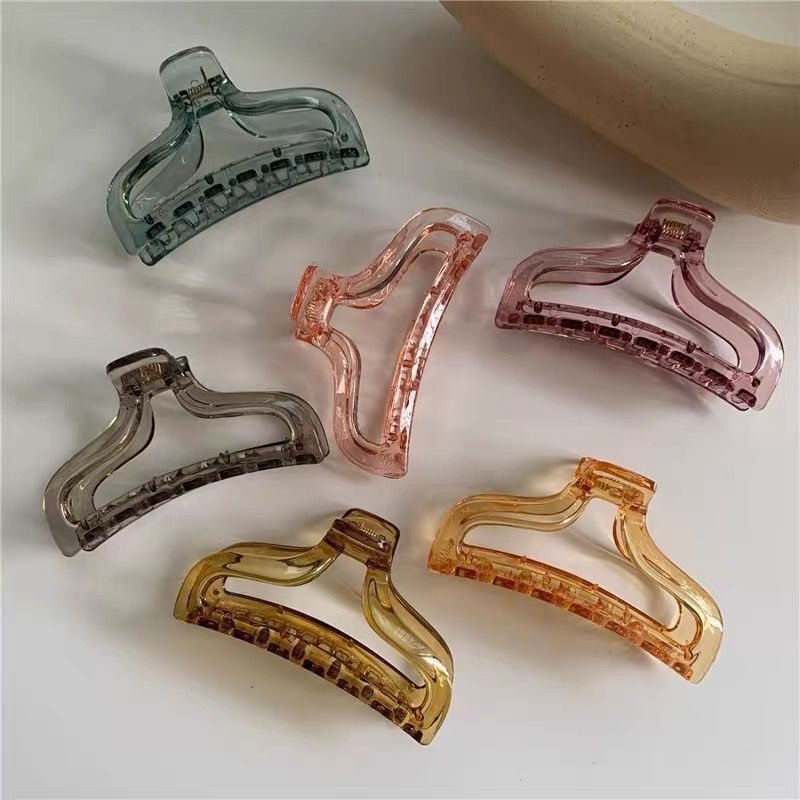 Retro Style Transparent Acrylic Hair Claw Bathing Makeup Grab Hair Accessories for Women