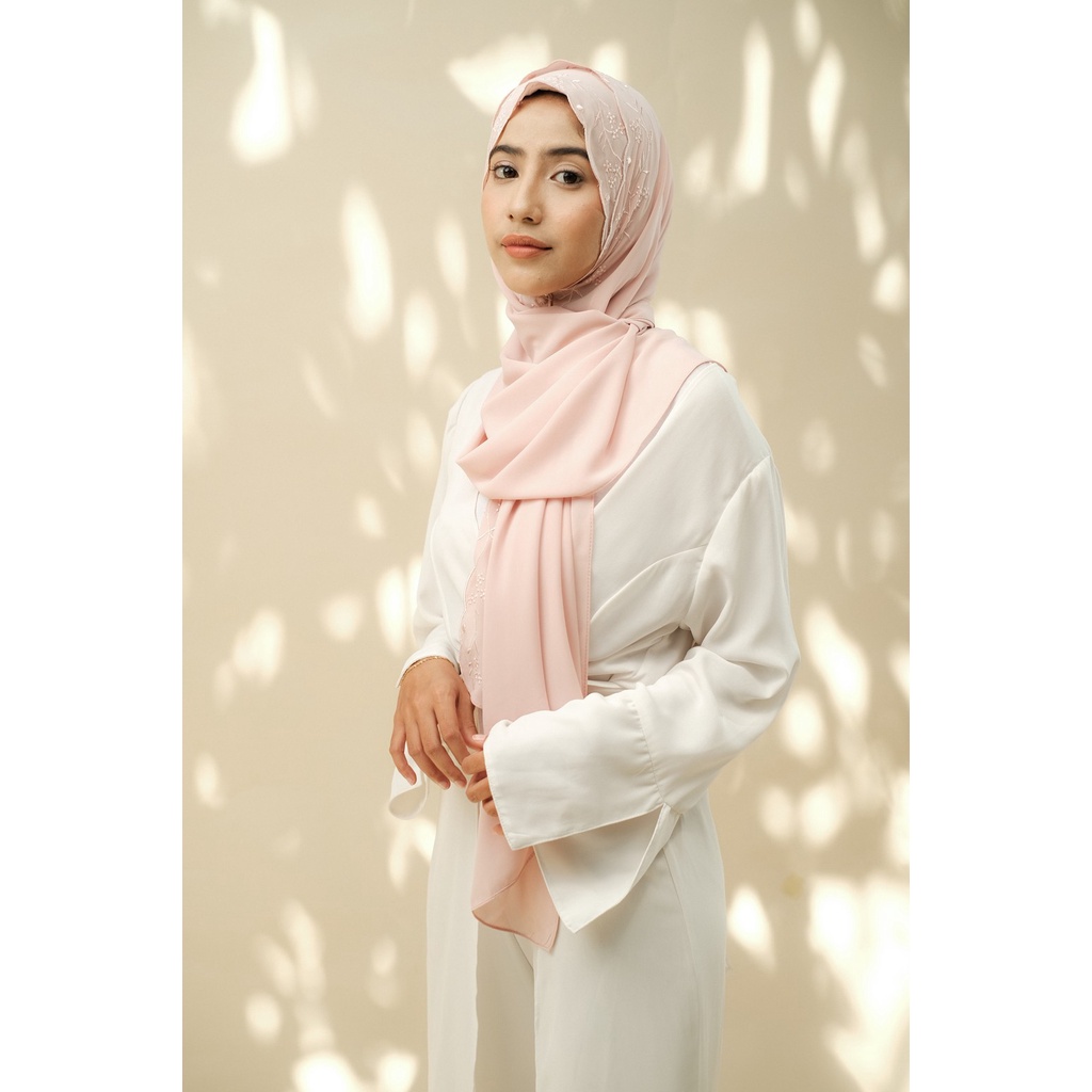 RATU Embroidery HIjab Shawl - Hanna - Blush Pink