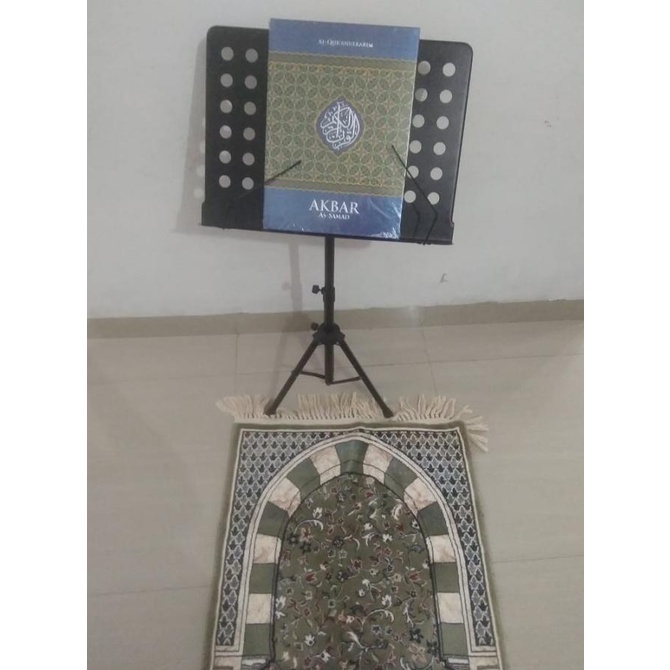 Al quran Shalat Akbar as-samad ukuran jumbo berikut tripod stand Quran BARANG BAGUS