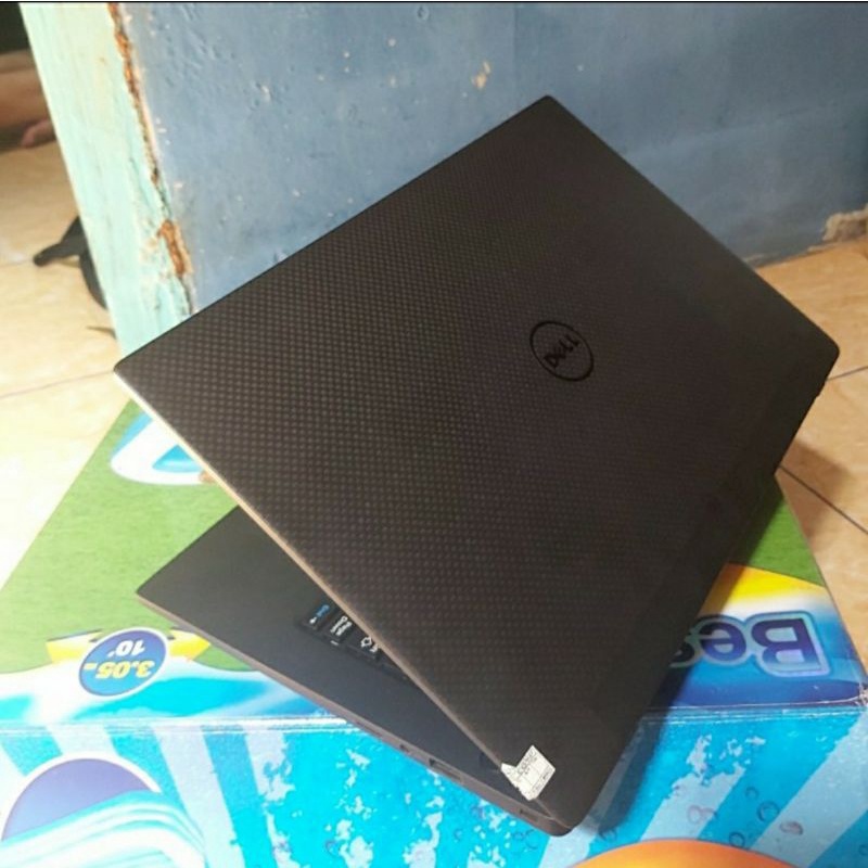 Laptop Dell Latitude 7370 Cor 5-6Y54 Touchscreen Ram 8GB SSD 256GB Resolusi 3K 3200x1800 Tajem Super slim Keybord Backlight