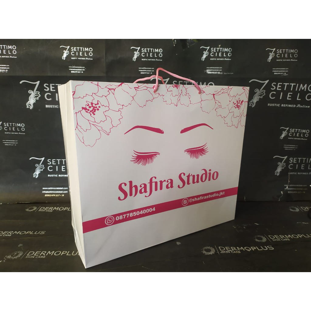 

Paperbag Taskertas Goodiebag Souvenir size 30x8x26 Bahan ivory Custom Sablon