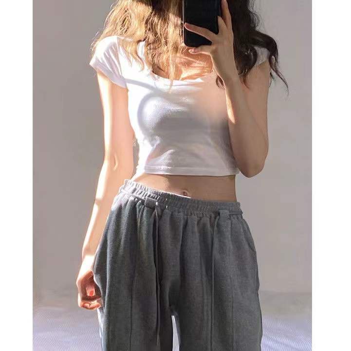 Di musim panas, kenakan T-shirt lengan pendek wanita pusar pendek ketat ketat gadis seksi olahraga k