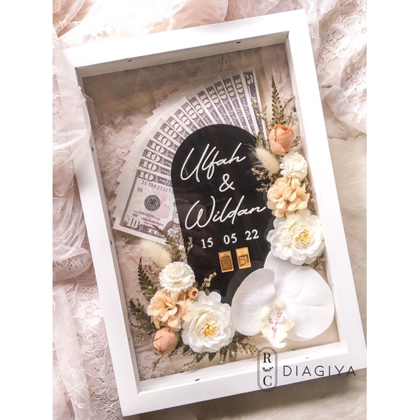 Mahar cattleya uang kipas / Mahar Pernikahan / Mahar Rustik / Mahar Anggrek / Mahar Rustic Transparan / Mahar Simple / Mahar Bunga Kekinian / Mahar Rustic / Bingkai Mahar / mahar transparan / Bingkai Mahar Pernikahan