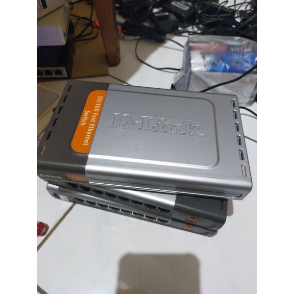 swich hub dlink ds-1008d