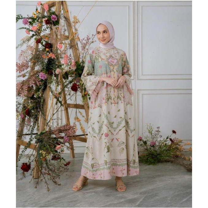 Maharani Dress by Geulis