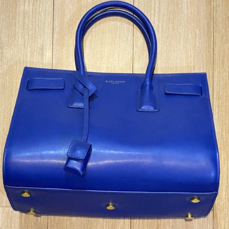 Preloved- SaintLaurent classic size L SacDeJour